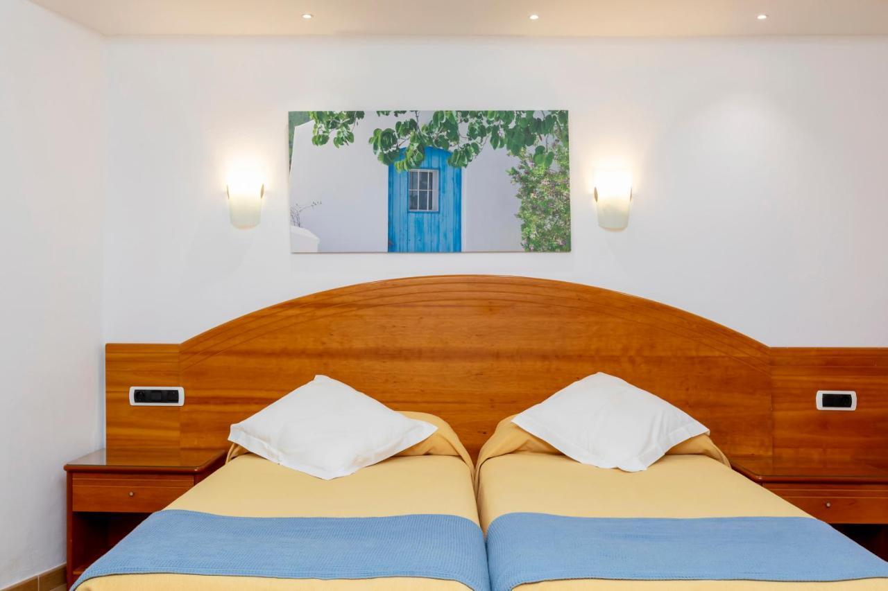 Hostal Manolita San Antonio  Exteriér fotografie