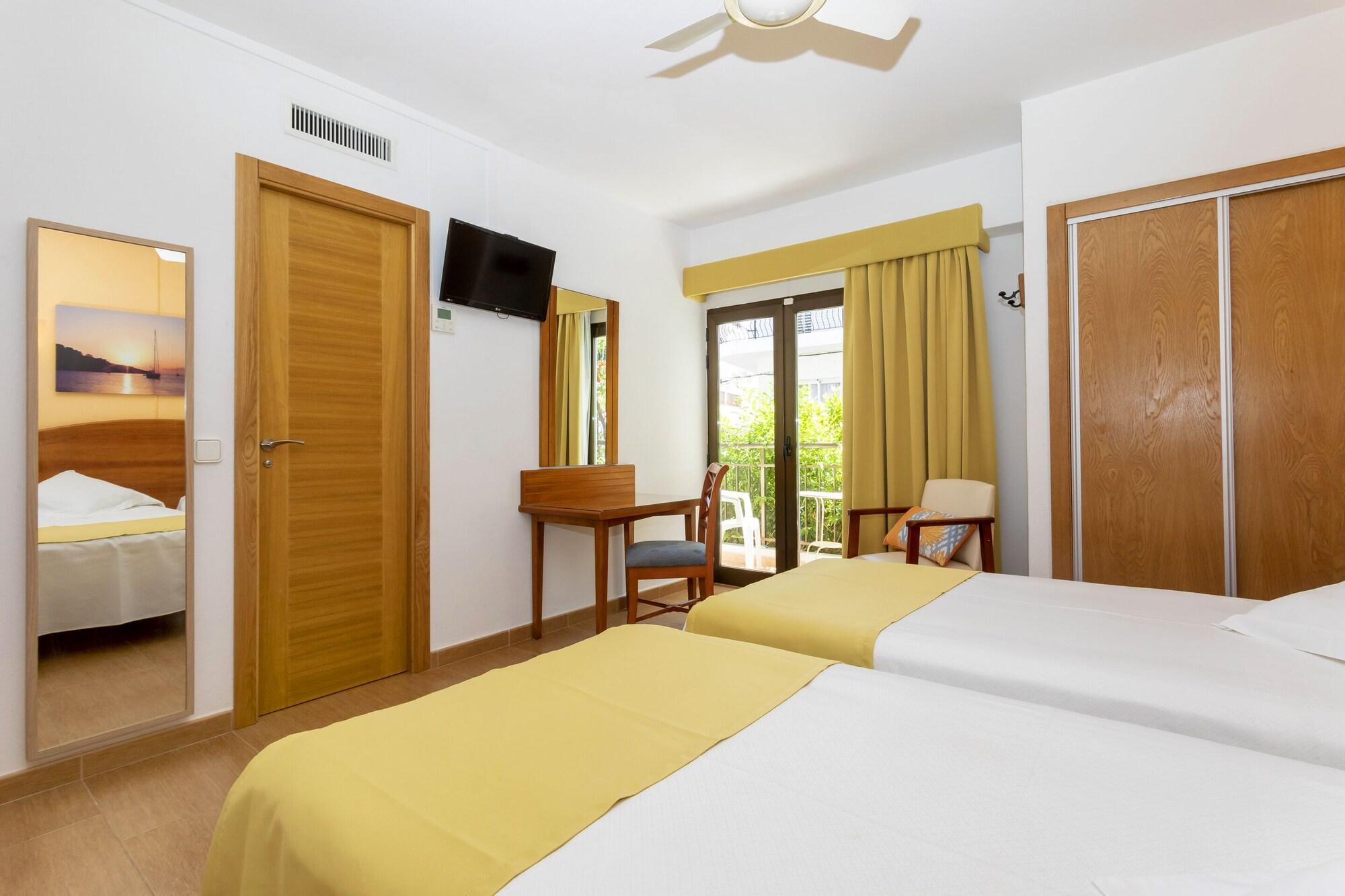 Hostal Manolita San Antonio  Exteriér fotografie