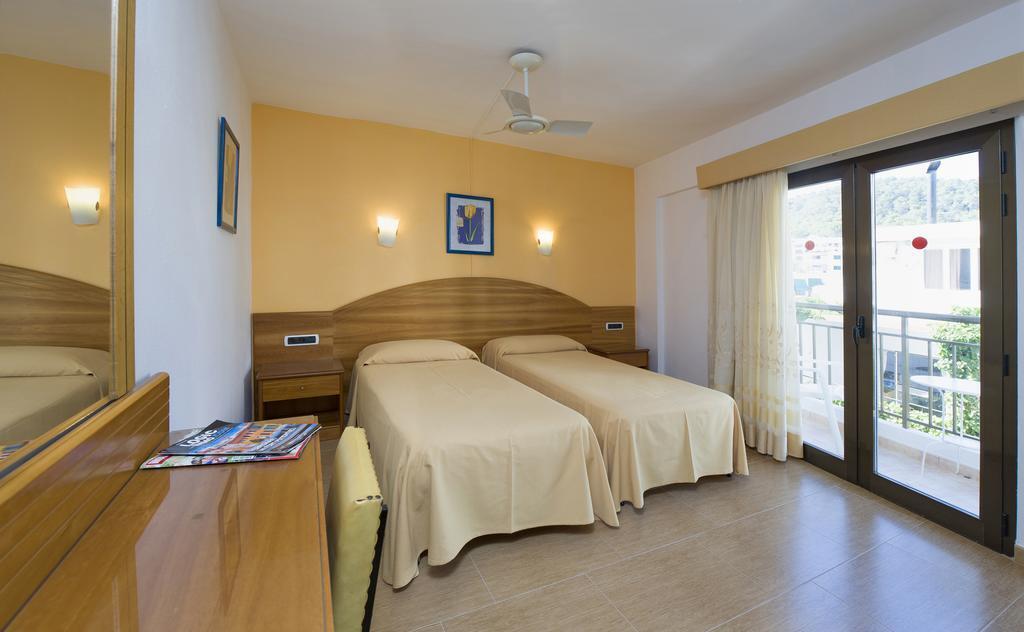 Hostal Manolita San Antonio  Exteriér fotografie