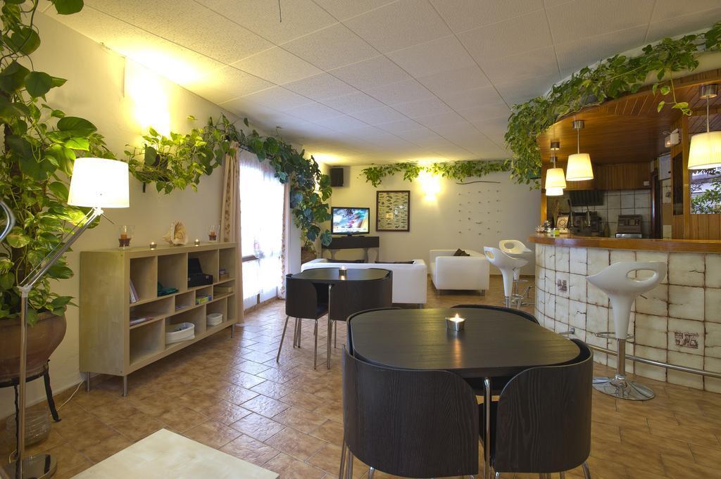 Hostal Manolita San Antonio  Exteriér fotografie